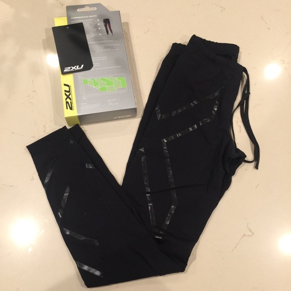 2XU Pants - small. Never worn - still in box! - Picture 2 of 4